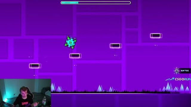 [strogo rofls / строго рофлс] прошёл все уровни с первого раза | строго играет в geometry dash | strogo геометрия даш