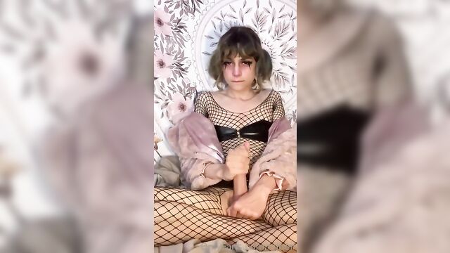 Sexual femboy has an intense and passionate experience