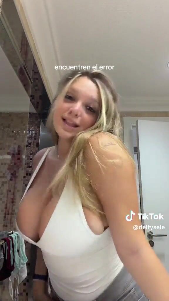 I fucked the fat web slut from the party