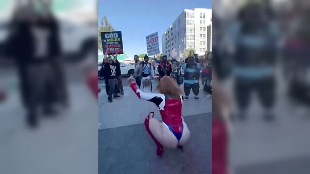 Asuka's big ass twerks like an evangelion pilot