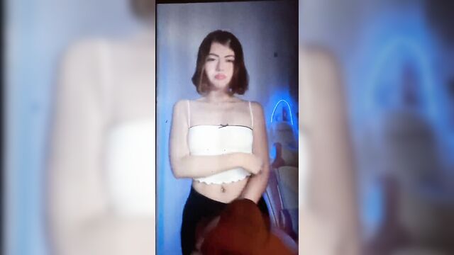 Mexican hottie vaniasse gets her pussy filled with cum