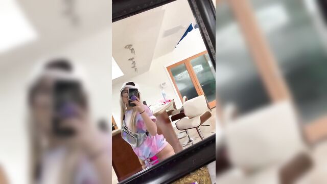 Before the scene, lulu chu shows how she prepares for her part