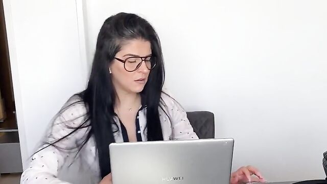 A nice collection of farts from cute and sexy girls