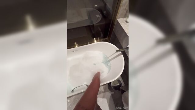 Only fans leaks foot fetish with a hot girl