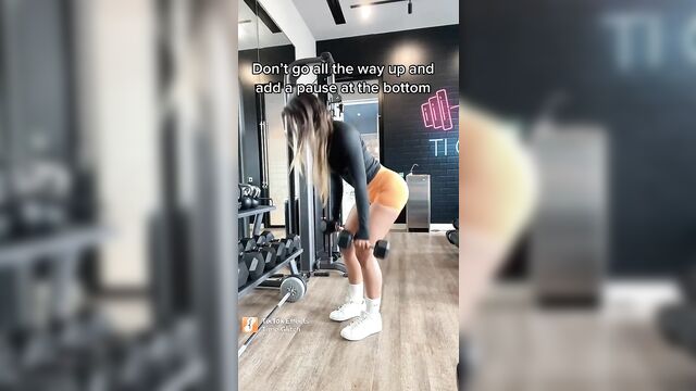 Chiara pugliesi is a slut who can't resist a good amount of cash and cock