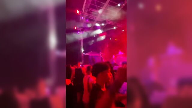Petite ebony star azealia banks shows her body in a leak