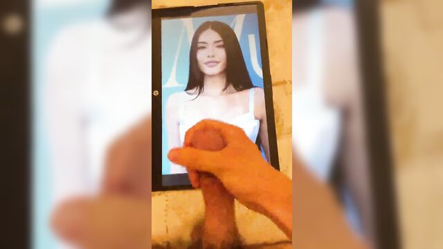A nice cumshot tribute for the beautiful madison beer, a famous tiktok star