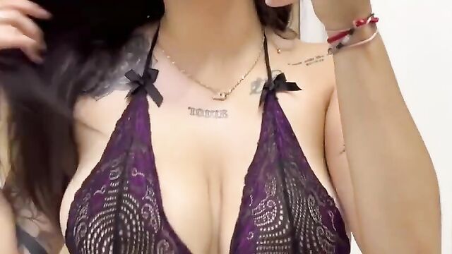 An argentine woman, pía piabonetto, only fucks for money