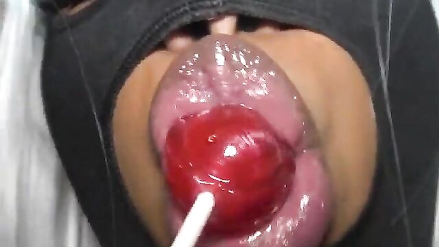 Ebony beauty ebonydsl showcases her lip service skills