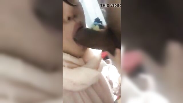 The wife tried to please her husband with a blowjob