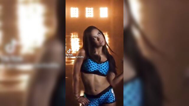 Wwe aj lee's hottest, sexiest moments! nudes, workout & fitness