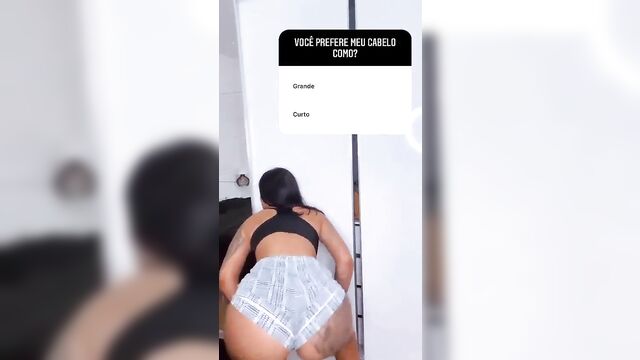 The juicier the ass, the better, especially when it's rebolando!