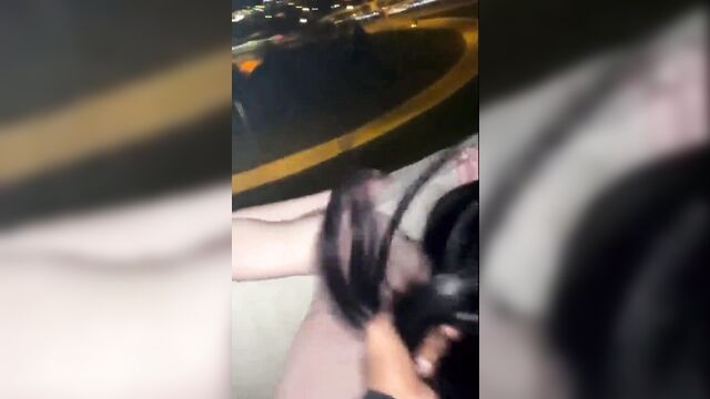 White girl twerks her ass for florida hustla