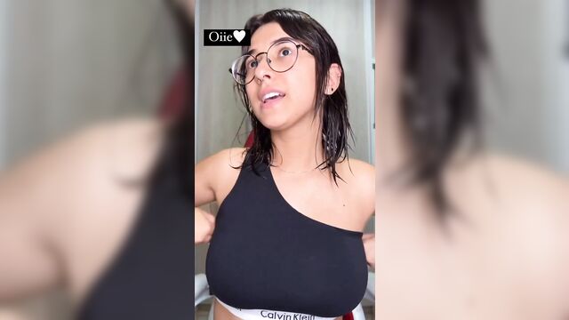 Tik tok star bibi vitona shows her big tits in a sexy video