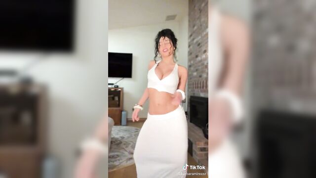 Venezuelan model barbara ramirez poses topless and nude on patreon