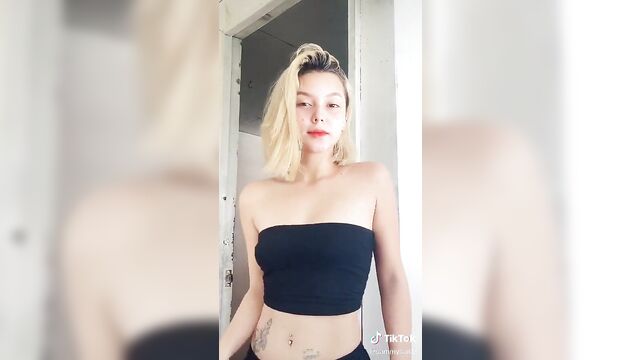 Becca is an asian girl who loves to show her body in nude photos