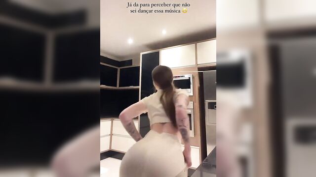 Kamila borges rolling with great pleasure