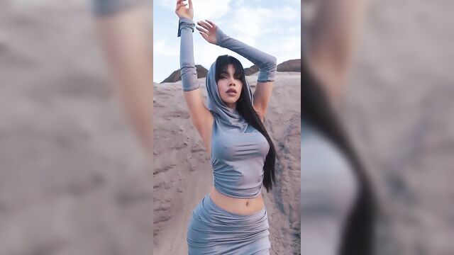 Kenia os df - streamer and mexican singer