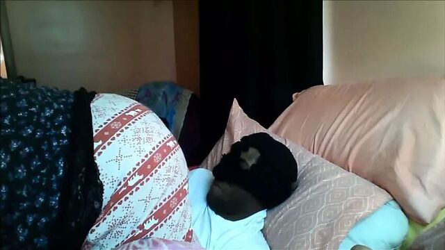 Ebony bbw face fart