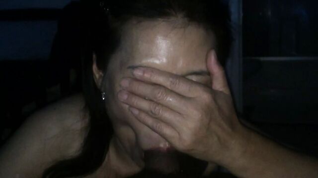 Kissing expert 1