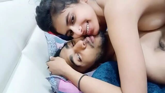 Indian cute girl fucking in hotel room by her boyfriend lip kissing and licking pussy