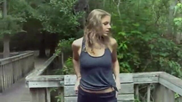 Public outrage 11 - natural woman flashes in the park
