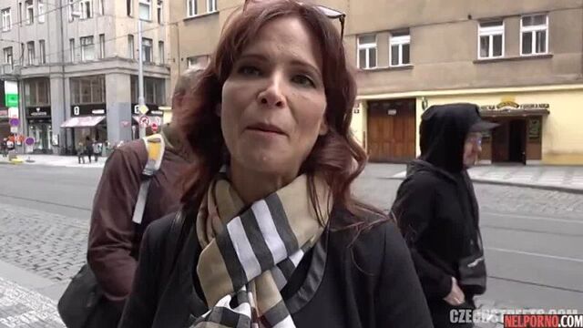 Зрелая баба попалась на пикап и дала в тугой анал молодому парню - порно онлайн