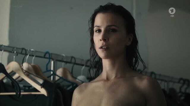 Aylin tezel nude - die informantin 2 (2019) hd 720p watch online / айлин тецель - информатор 2
